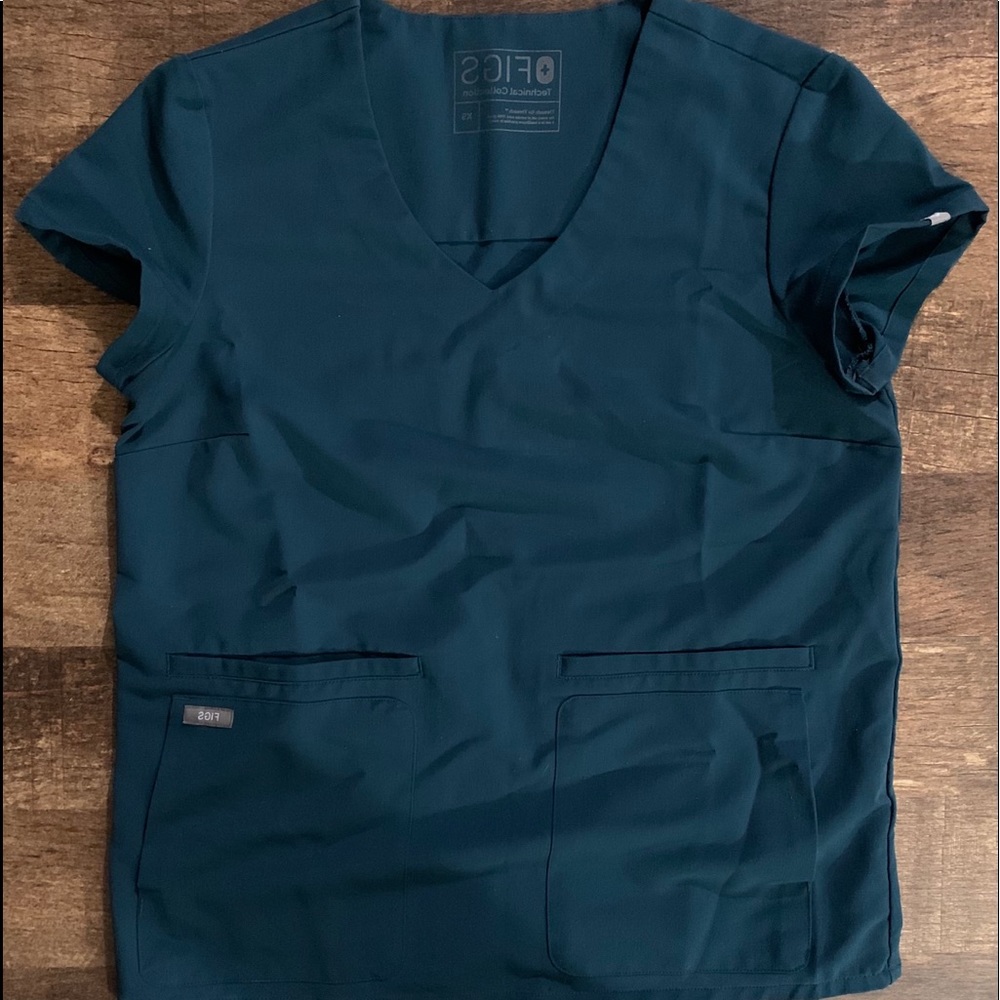 Figs XS Caribbean Blue Cusco Top
